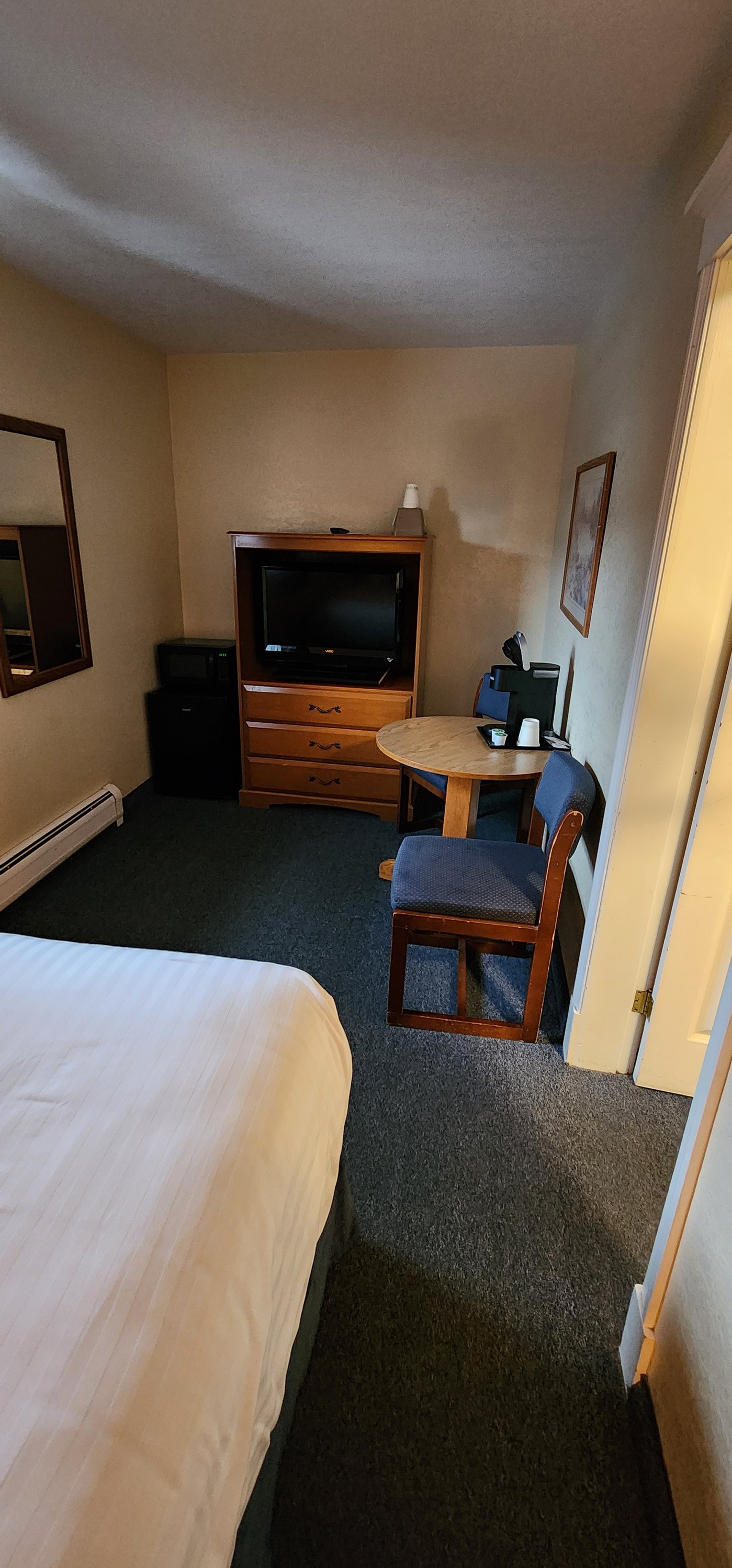 Newport City Inn and Suites — photo 44 of 46
