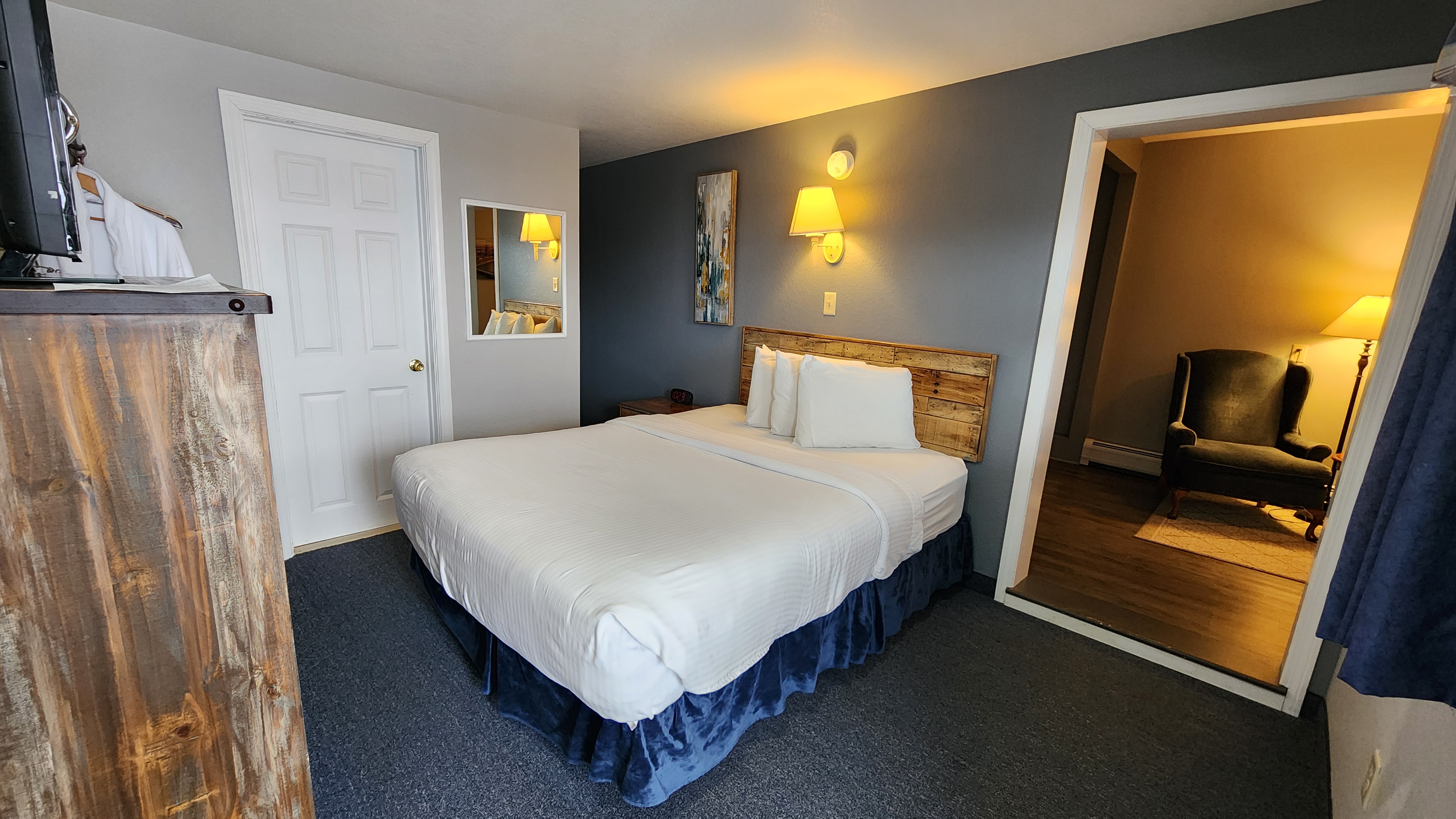 Newport City Inn and Suites — photo 19 of 46