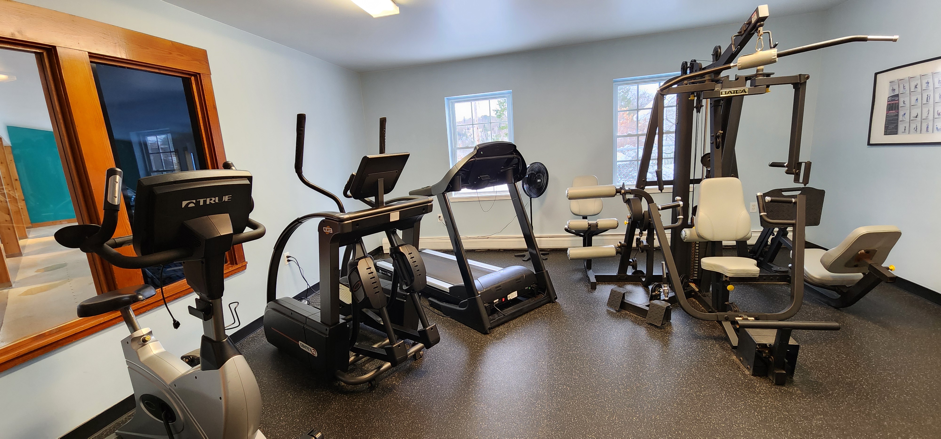 Newport City Inn and Suites — photo 4